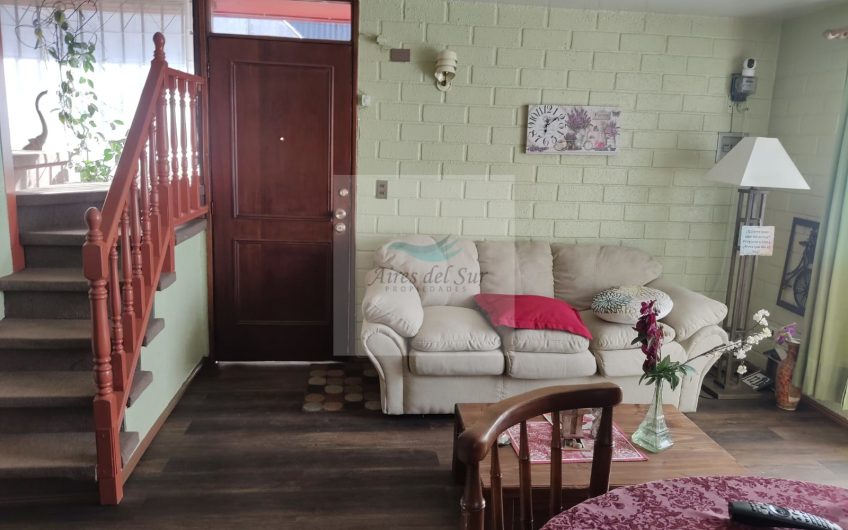 SE VENDE CASA HABITACION DE 2 PISOS EN CALLE AVDA FRANCIA SECTOR BELLAVISTA OSORNO (ID31542)