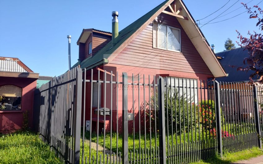 SE VENDE CASA HABITACION DE 2 PISOS EN CALLE AVDA FRANCIA SECTOR BELLAVISTA OSORNO (ID31542)