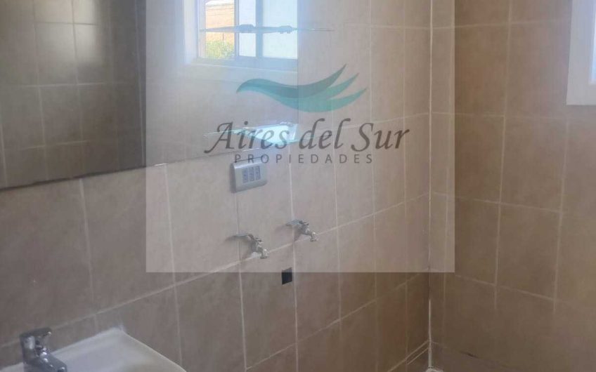 SE VENDE CASA HABITACION CON TRES CABAÑAS CALLE REPUBLICA OSORNO (ID32833)