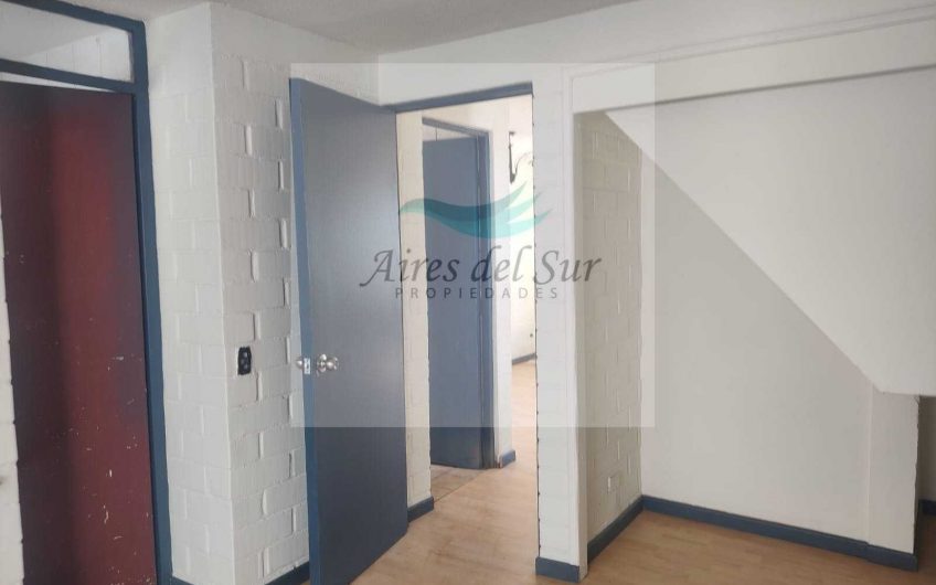 SE VENDE CASA HABITACION CON TRES CABAÑAS CALLE REPUBLICA OSORNO (ID32833)