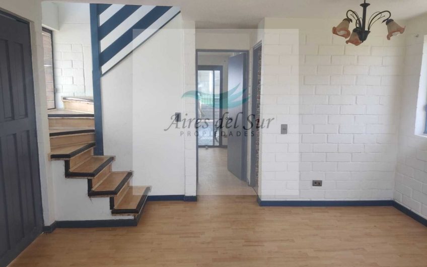 SE VENDE CASA HABITACION CON TRES CABAÑAS CALLE REPUBLICA OSORNO (ID32833)