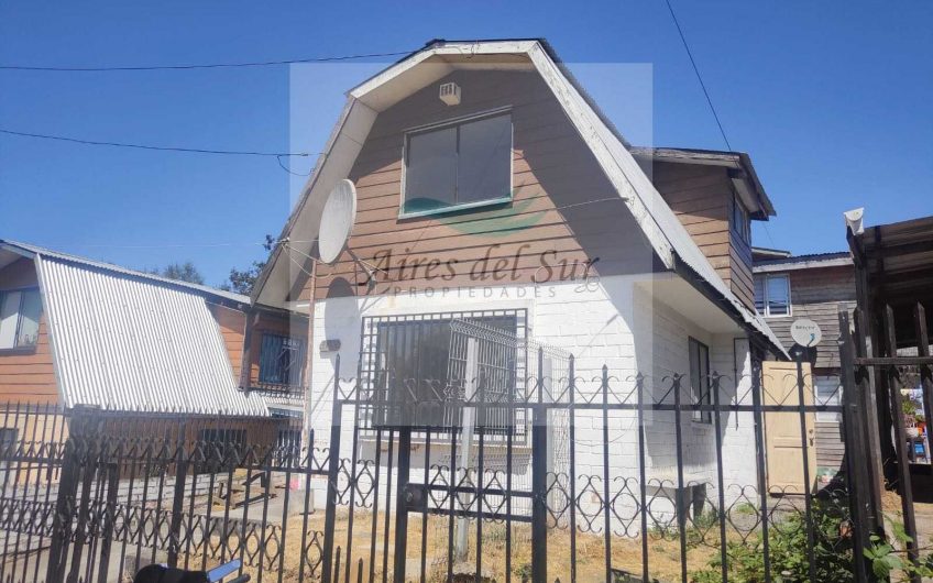 SE VENDE CASA HABITACION CON TRES CABAÑAS CALLE REPUBLICA OSORNO (ID32833)